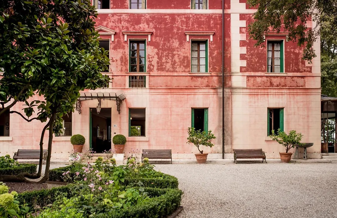 Villa Dei Cipressi Wine Resort-1